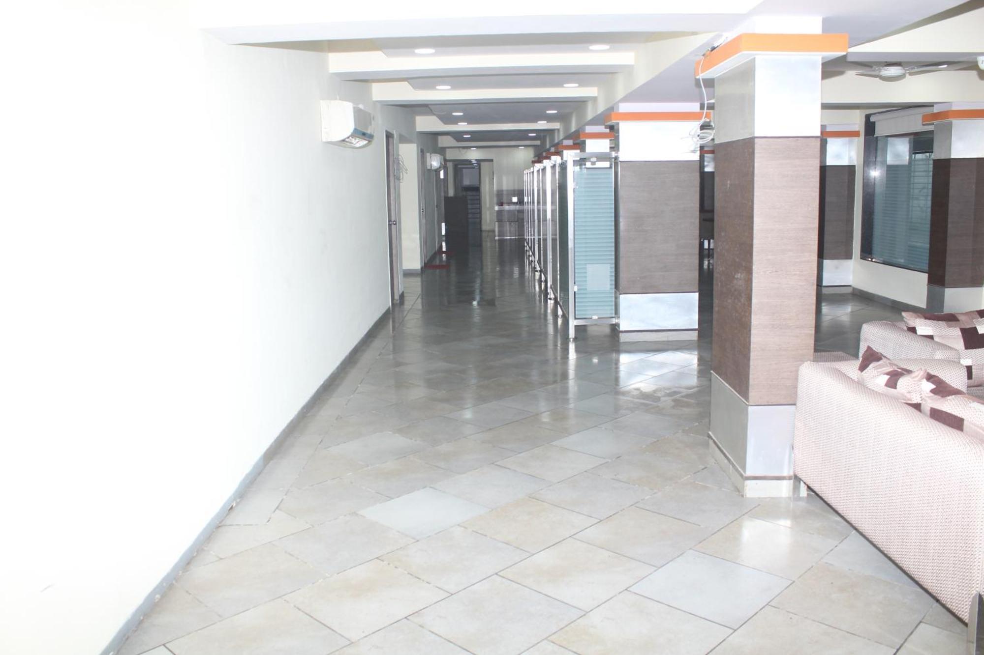 Hotel Western Court Boisar Extérieur photo